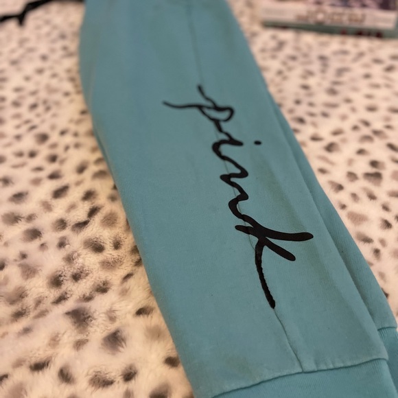 🤍SOLD✌🏻 - Picture 3 of 6